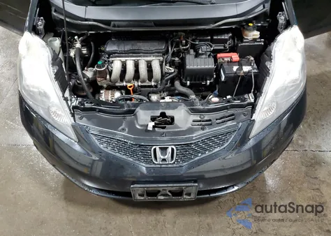 2013 Honda Fit from USA, damaged, VIN JHMGE8H33DC071399